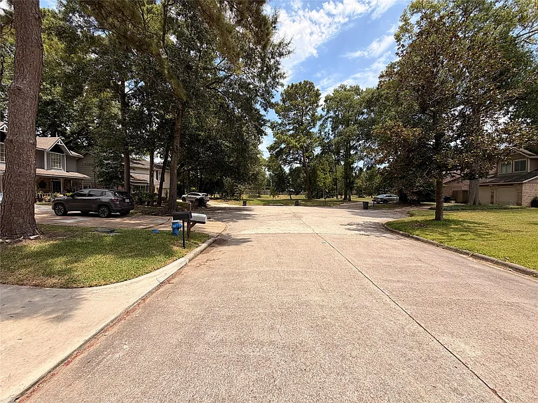 3227 Glade Springs Dr — Photo 4