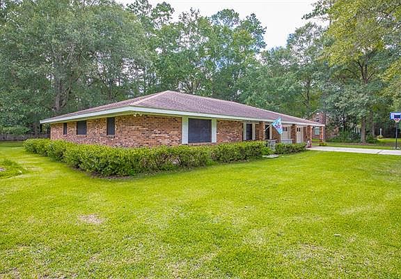 3rd image of 45276 Tanglewood Dr