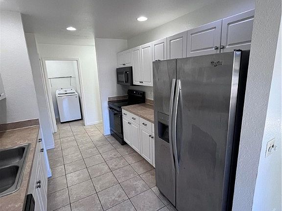 5th image of 1066 Barnett St E