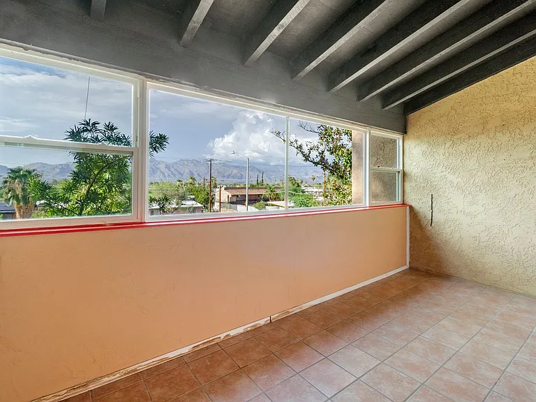 524 N Dodge Blvd — Photo 23