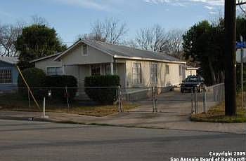 4th image of 1316 Linden Ave