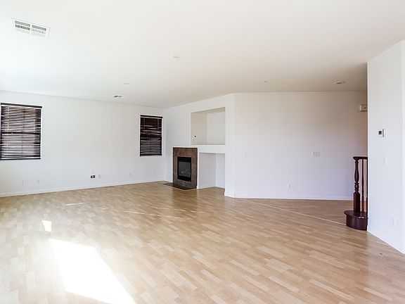 3rd image of 1186 Yellow Orchid St