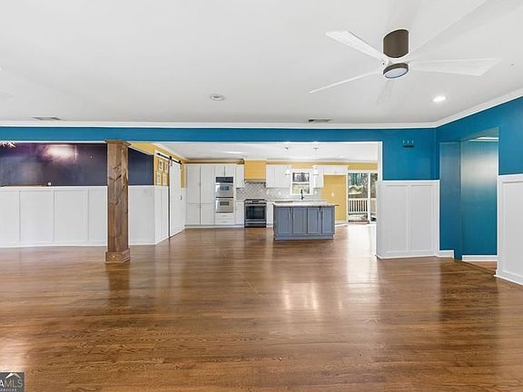 3rd image of 1532 Alverado Way