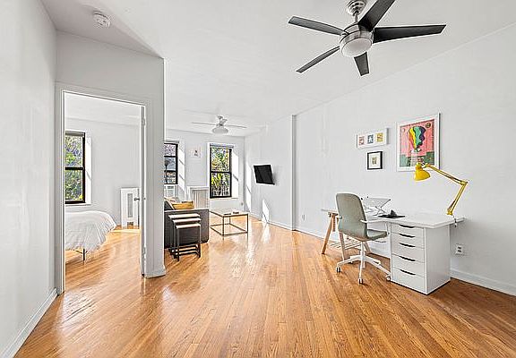 2nd image of 376 Bergen St APT 3R