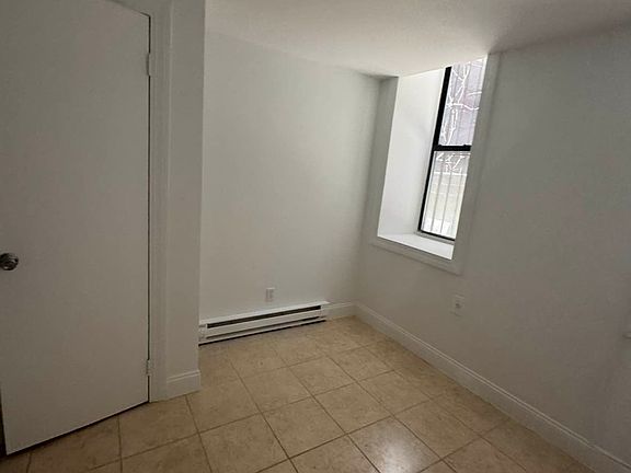 2nd image of 26 Saint Nicholas Pl #D1