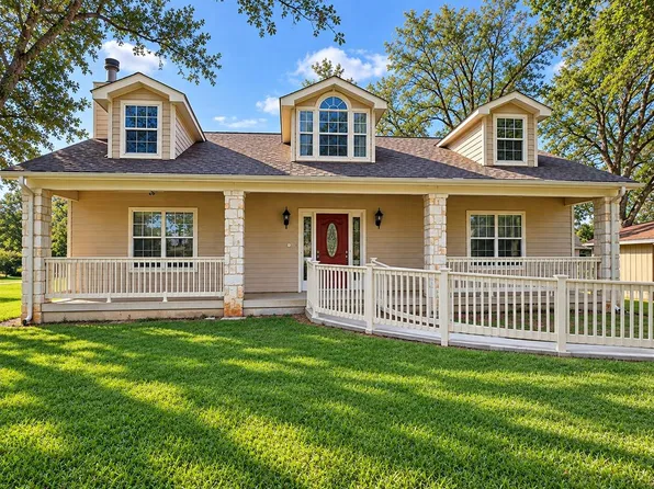 2605 N Abell St, Wharton, TX 77488