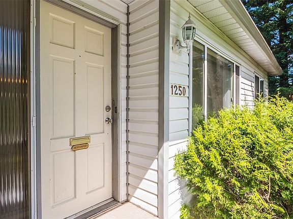 3rd image of 1250 Townsite Rd