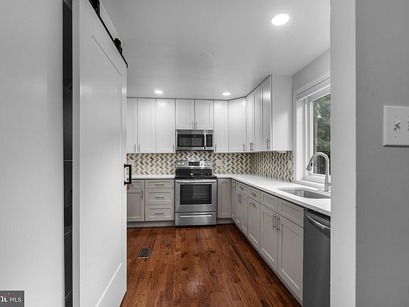 5th image of 7193 Talisman Ln