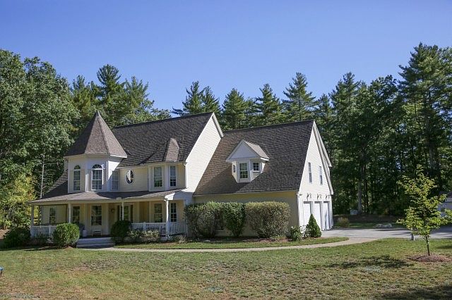1st image of 5 Harrington Dr