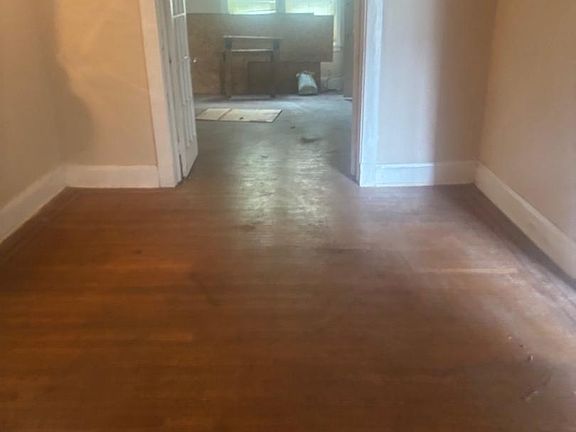 4th image of 3822 Norfolk Ave