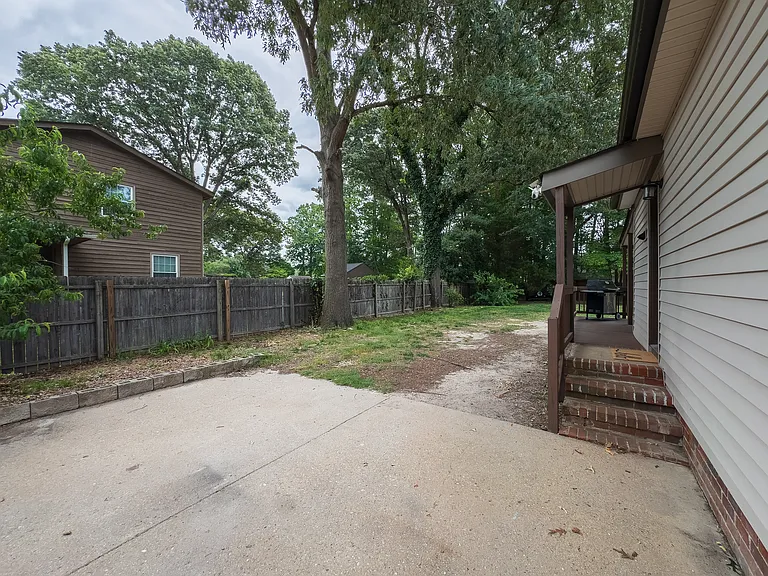 7205 John Elizabeth Pl — Photo 53