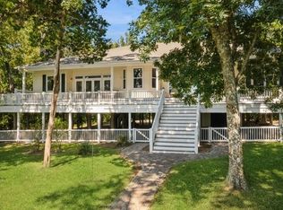 385 Red Barn Rd, Freeport, FL 32439