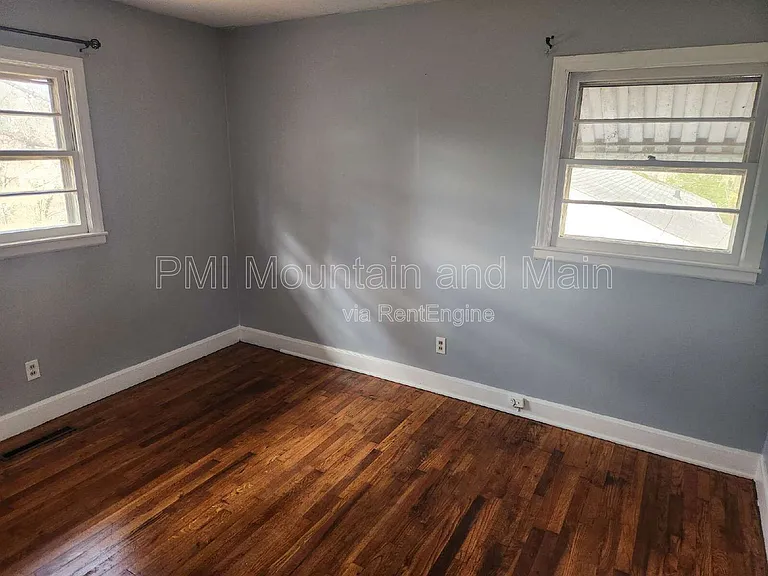 16 Belvedere Rd — Photo 14