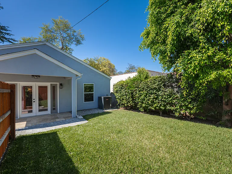 2065 Casa Grande St — Photo 24