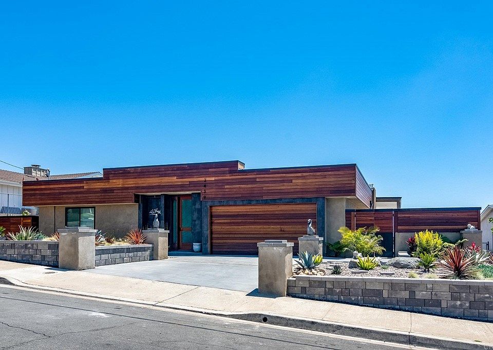 1st image of 2439 Alto Cerro Cir