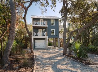 1270 Shell Crest Ave, Cedar Key, FL 32625