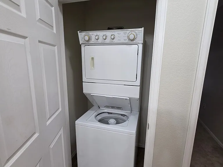 2682 S Cathay Way #204 — Photo 8