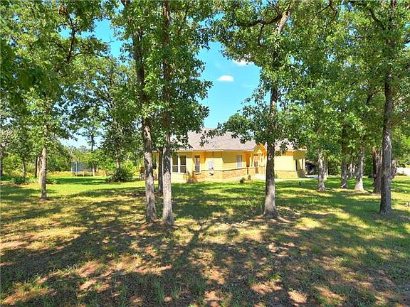 2nd image of 214 Mauna Kea Ln
