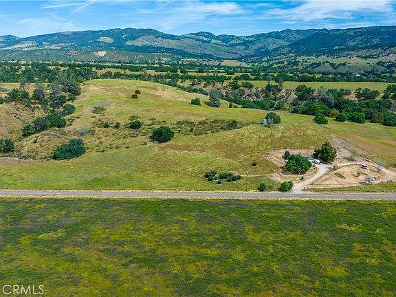 3rd image of 70331 Vineyard Canyon Rd