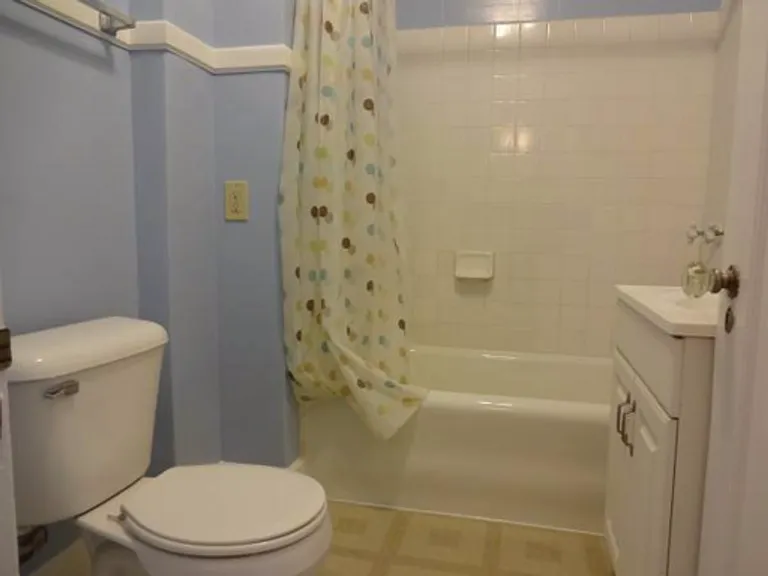 445 S 3rd St — Photo 5