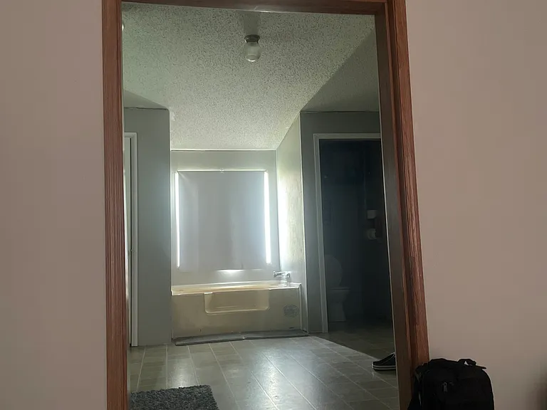 111 Lillian Dr — Photo 10