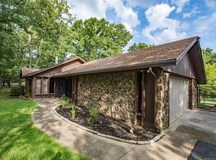 575 Rolling Wood Hills Dr, Durant, OK 74701