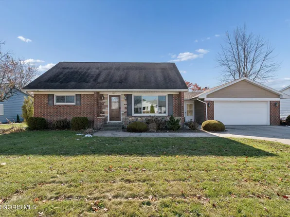 1435 Oakdale Dr, Napoleon, OH 43545