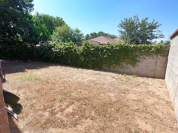 3rd image of 226 Segovia Dr