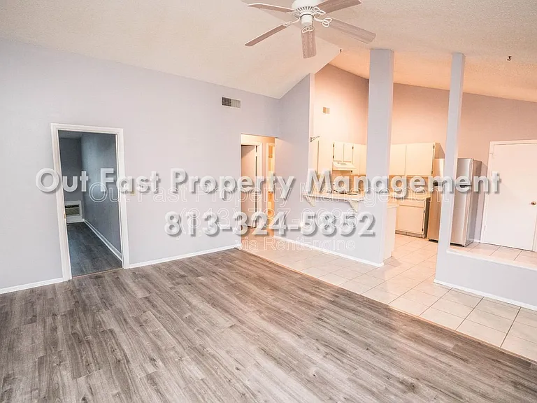 2764 Kavalier Dr — Photo 5