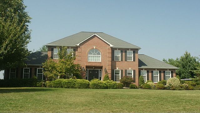 1st image of 122 Back Creek Dr