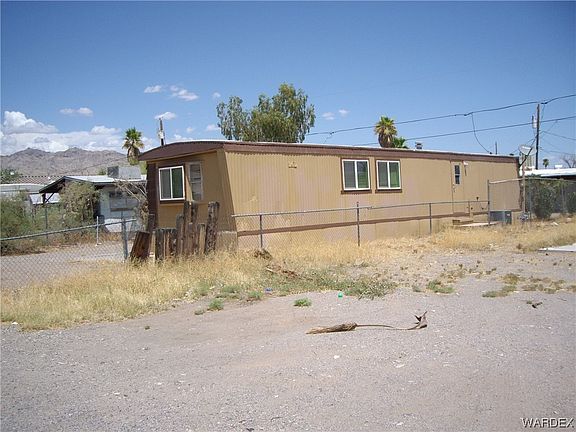 2nd image of 1838 E Arrowhead Drive