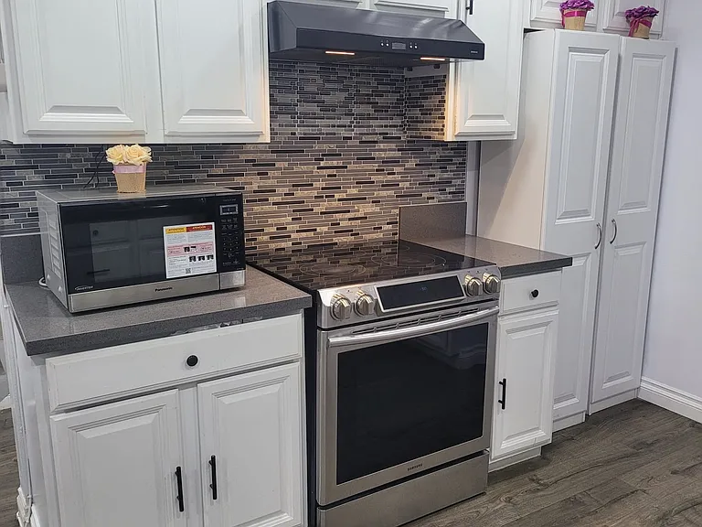854 E Meadbrook St — Photo 7