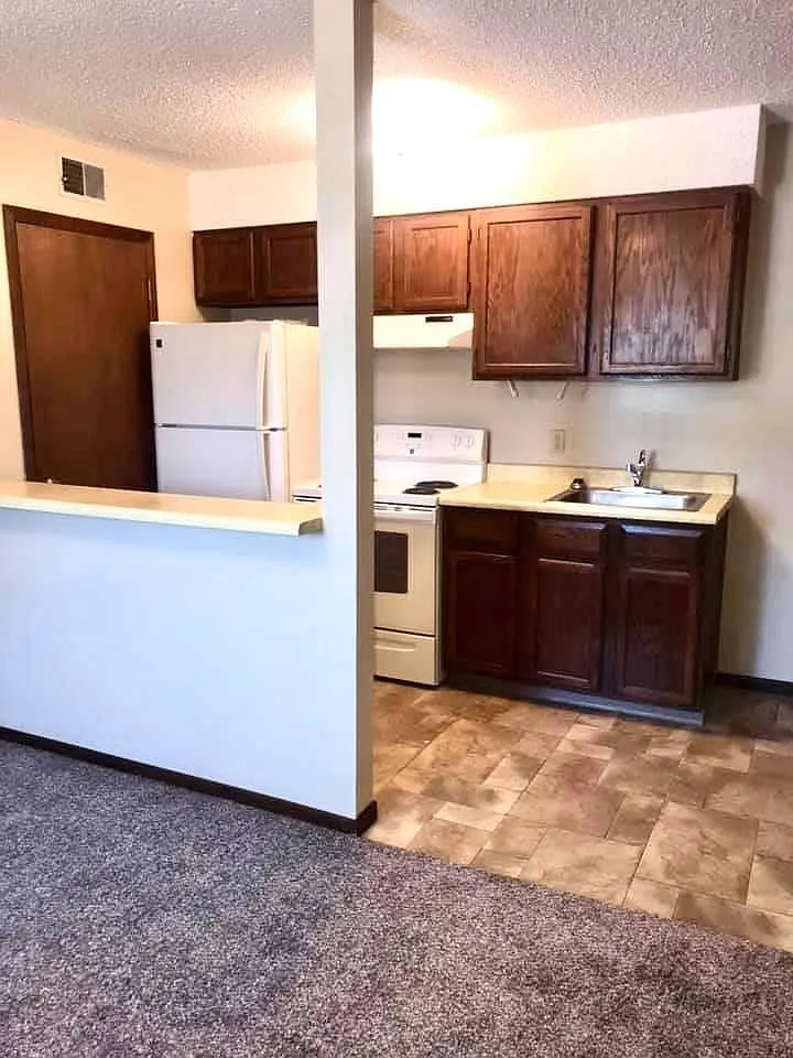 1403 Hennessey St — Photo 1