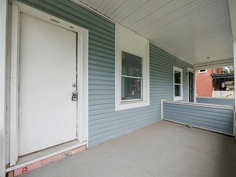 107-109 Midland Ave — Photo 4