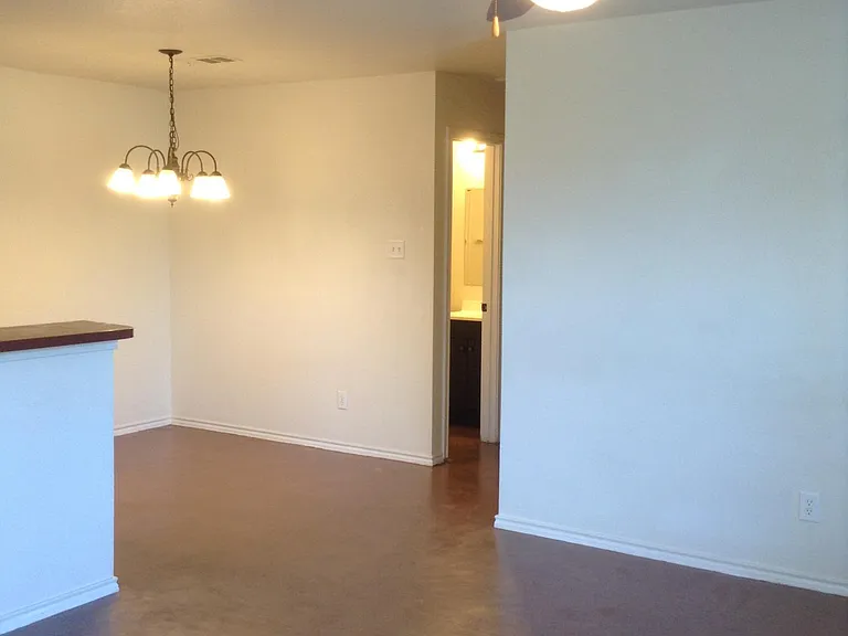 8126 Doreen Ave — Photo 6