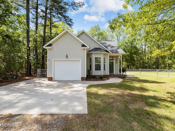 2930 Sherwin Downs Drive, Grimesland, NC 27837