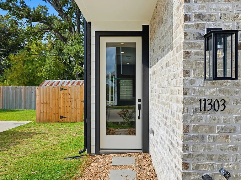 11303 Stonework Grove Ln — Photo 3