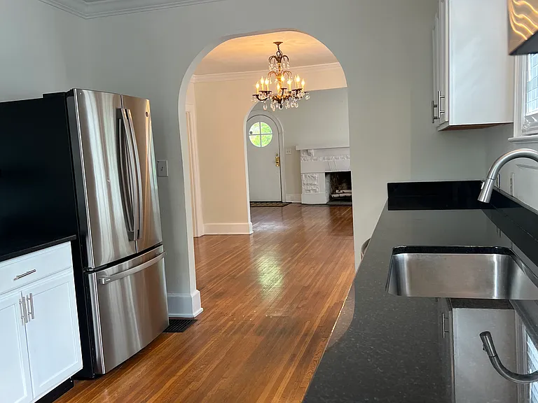 221 Eveningside Dr — Photo 9