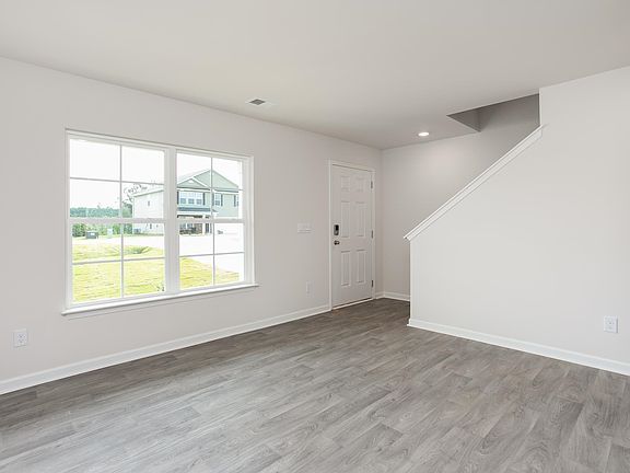 5th image of 3213 Mallory Dr
