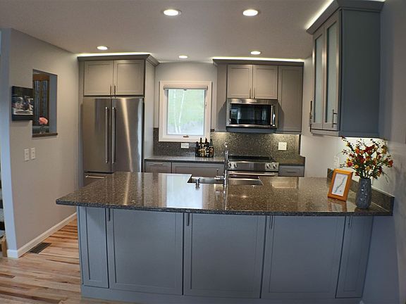 5th image of 15 Juniper Hill Dr