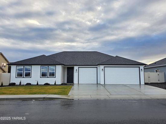 5030 Woolsey Rd, Yakima, WA 98903
