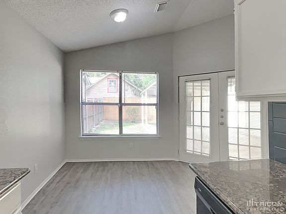 5th image of 1201 Hilburn Ct