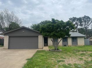 706 Delta Dr, Euless, TX 76039