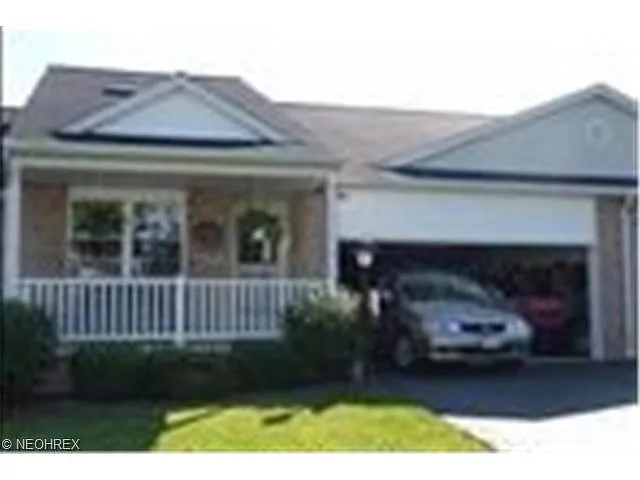 2 Eagle Pointe Dr photo 1