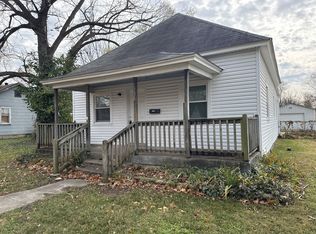 2214 W Phelps St, Springfield, MO 65802