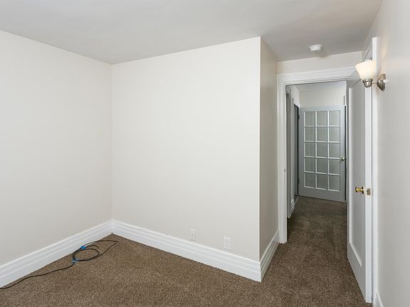 2nd image of 691.5 W Ferry St