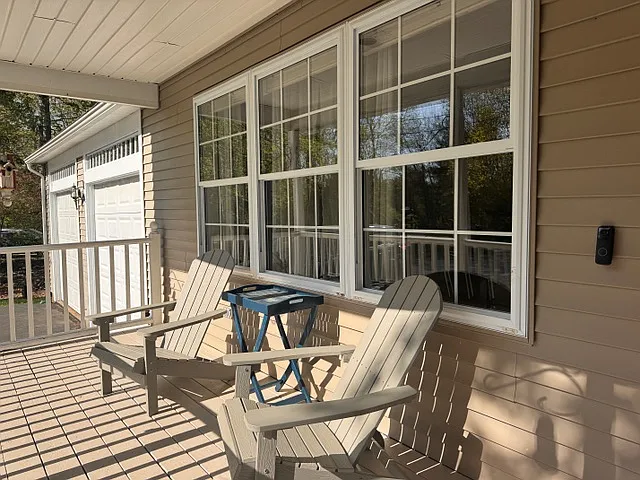 2196 Village Green Dr — Photo 5