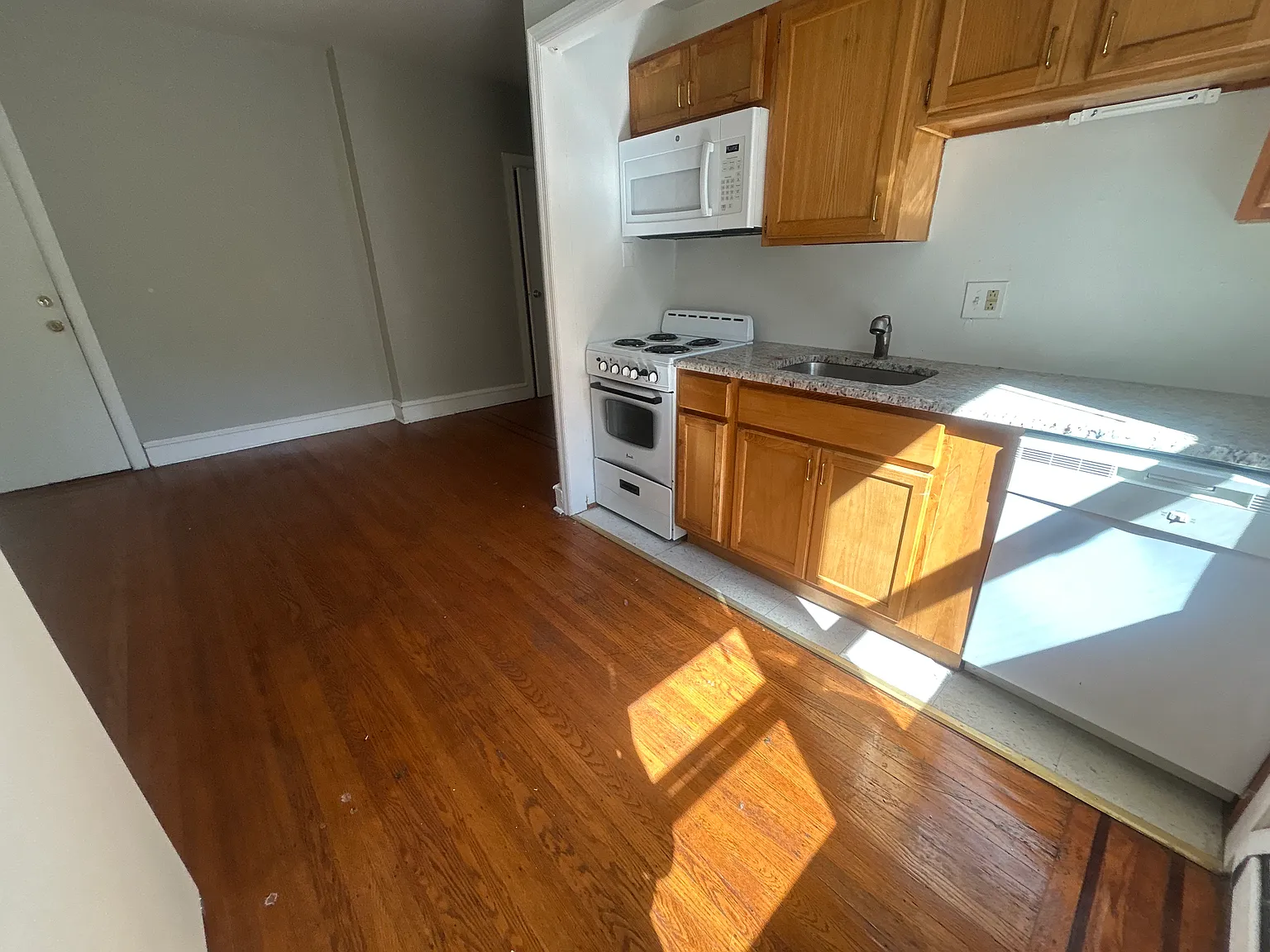 1 bed, $1,190 — Photo 4