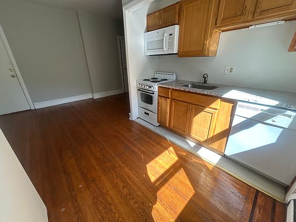4th image of 4537 Osage Ave #3