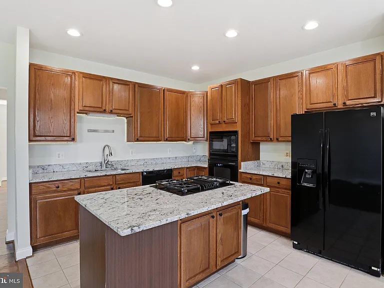 915 Buttonwood Ter NE — Photo 19